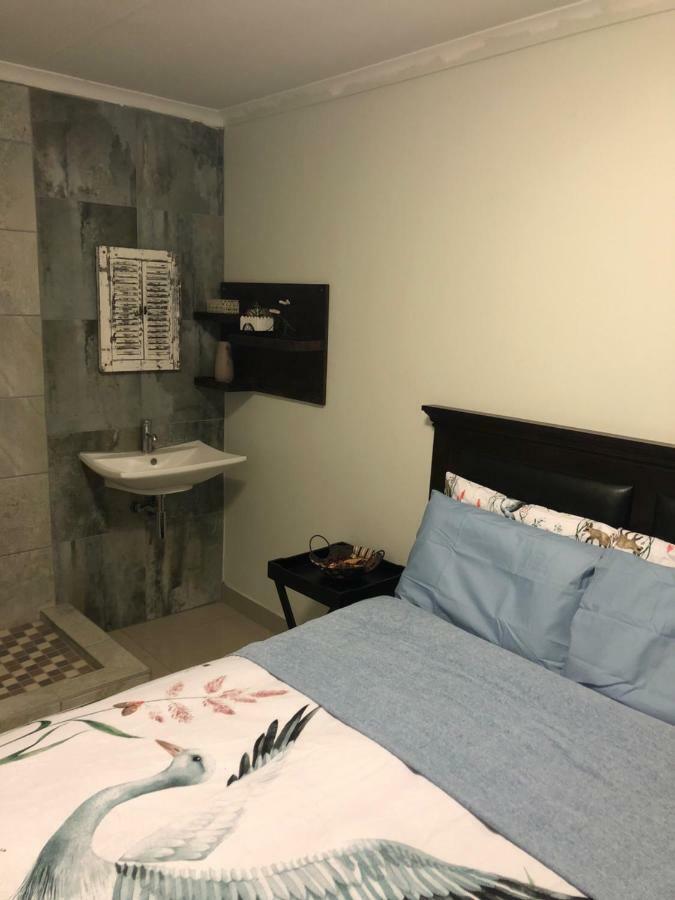 Summer Sands - Durban North Beach Accommodation Bagian luar foto