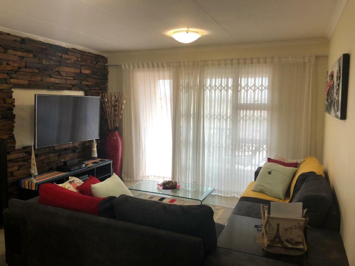 Summer Sands - Durban North Beach Accommodation Bagian luar foto
