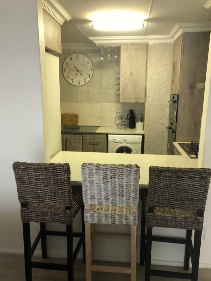Summer Sands - Durban North Beach Accommodation Bagian luar foto