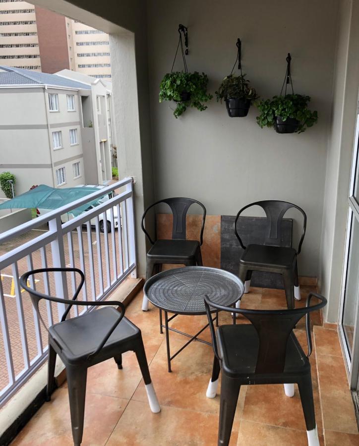 Summer Sands - Durban North Beach Accommodation Bagian luar foto