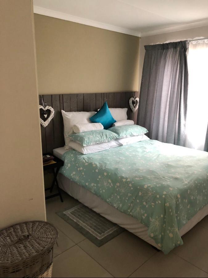 Summer Sands - Durban North Beach Accommodation Bagian luar foto