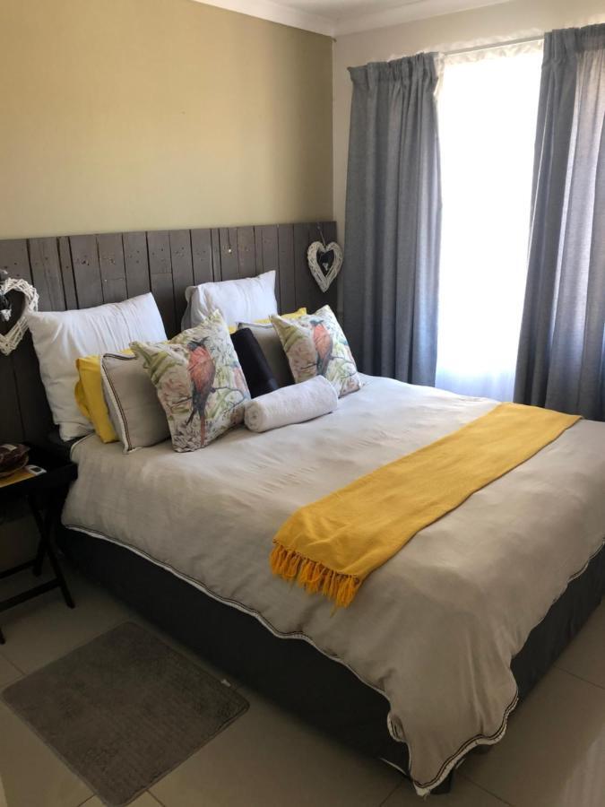 Summer Sands - Durban North Beach Accommodation Bagian luar foto